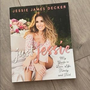 Just Jessie: Jessie James Decker Book